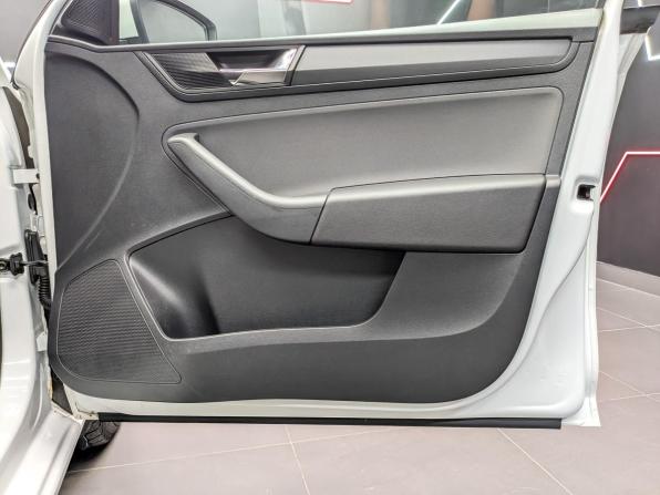 Skoda Rapid I Рестайлинг с пробегом 2018 года, цена 800 000 рублей, 194456 км, лифтбек, Автокод Объявления