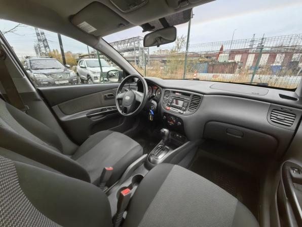 Kia Rio II Рестайлинг с пробегом 2010 года, цена 679 000 рублей, 133000 км, хэтчбек, Автокод Объявления