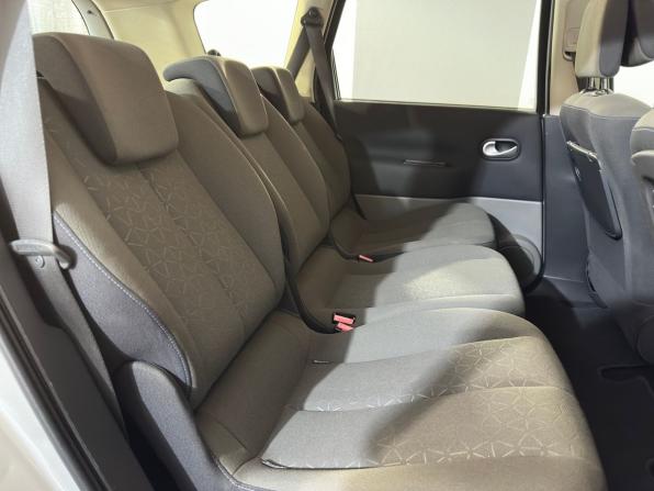Renault Scenic II Рестайлинг с пробегом 2008 года, цена 639 900 рублей, 175007 км, компактвэн, Автокод Объявления
