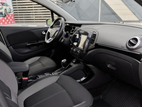 Renault Kaptur I Рестайлинг с пробегом 2020 года, цена 1 648 000 рублей, 120040 км, внедорожник, Автокод Объявления
