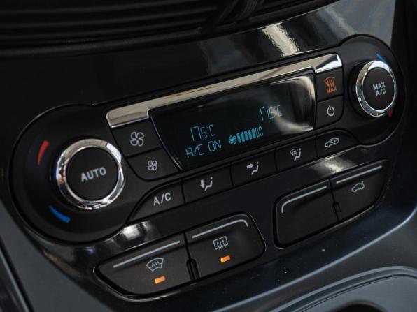 Ford Kuga II Рестайлинг с пробегом 2016 года, цена 1 605 000 рублей, 135223 км, внедорожник, Автокод Объявления