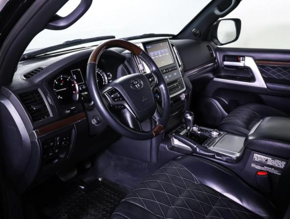 Toyota Land Cruiser 200 Series Рестайлинг 2 с пробегом 2017 года, цена 6 524 000 рублей, 152149 км, внедорожник, Автокод Объявления
