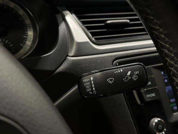 Skoda Rapid I с пробегом 2017 года, цена 1 240 000 рублей, 105616 км, лифтбек, Автокод Объявления