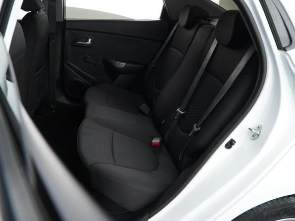 Kia Rio III Рестайлинг с пробегом 2016 года, цена 839 050 рублей, 141050 км, седан, Автокод Объявления