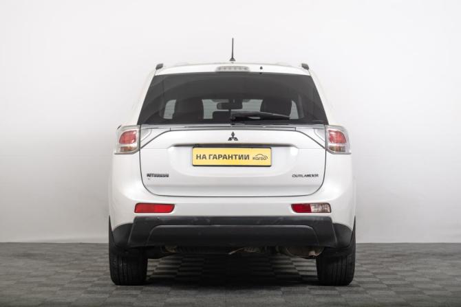 Mitsubishi Outlander III с пробегом 2014 года, цена 1 399 000 рублей, 211000 км, внедорожник, Автокод Объявления
