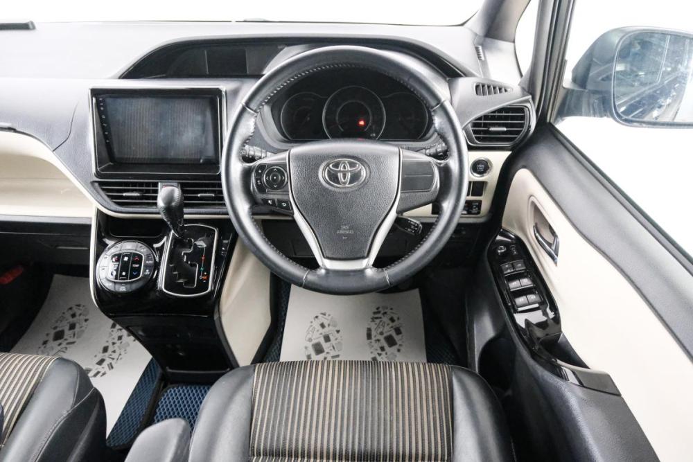 Toyota Noah III (R80) Рестайлинг Красноярск  - изображение 15
