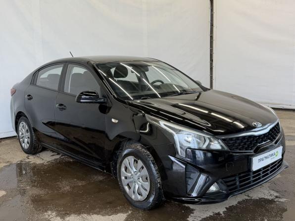 Kia Rio IV Рестайлинг с пробегом 2021 года, цена 1 820 000 рублей, 53049 км, седан, Автокод Объявления