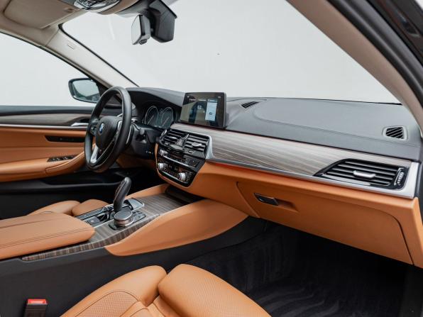 BMW 5 серии VII (G30/G31/G38) с пробегом 2017 года, цена 3 750 000 рублей, 99150 км, седан, Автокод Объявления