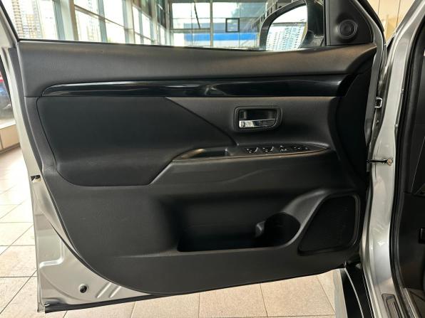Mitsubishi Outlander III Рестайлинг 3 с пробегом 2020 года, цена 2 050 000 рублей, 106888 км, внедорожник, Автокод Объявления
