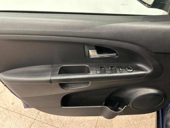 Kia Venga I с пробегом 2011 года, цена 659 000 рублей, 184237 км, минивэн, Автокод Объявления