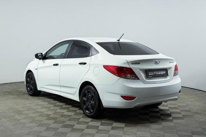 Hyundai Solaris I с пробегом 2013 года, цена 630 200 рублей, 185640 км, седан, Автокод Объявления