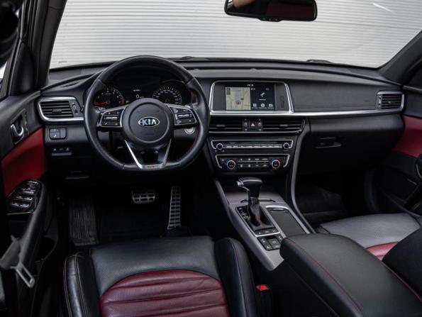 Kia Optima IV Рестайлинг с пробегом 2018 года, цена 2 250 000 рублей, 100846 км, седан, Автокод Объявления