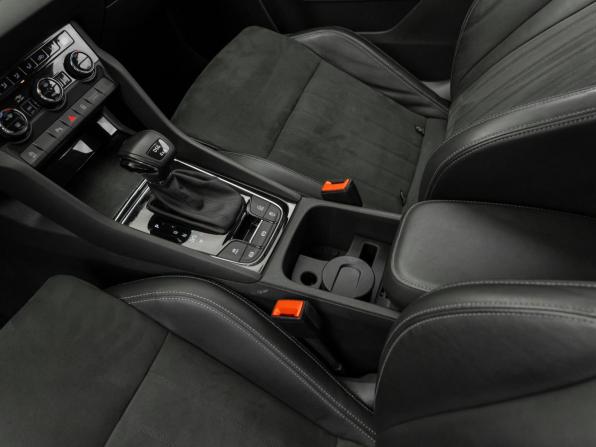 Skoda Karoq I с пробегом 2020 года, цена 2 830 000 рублей, 51578 км, внедорожник, Автокод Объявления