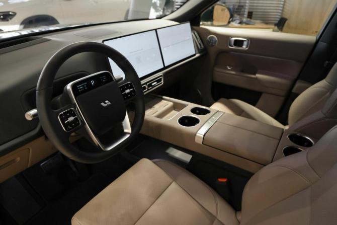 Новый Li Auto (Lixiang) L9 I Рестайлинг 2026 года, цена 12 269 370 рублей, внедорожник, Автокод Объявления