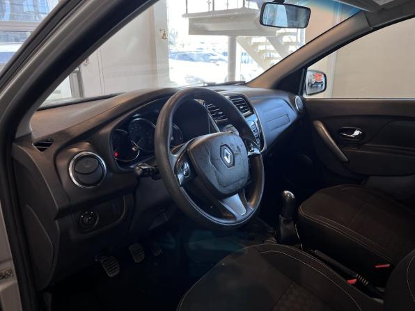 Renault Logan II с пробегом 2017 года, цена 610 000 рублей, 151127 км, седан, Автокод Объявления