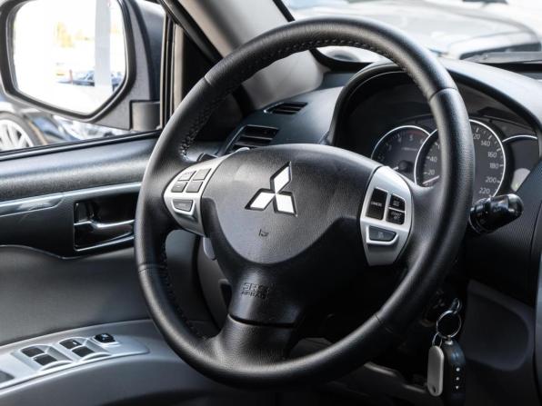 Mitsubishi Pajero Sport II Рестайлинг с пробегом 2015 года, цена 1 799 000 рублей, 200875 км, внедорожник, Автокод Объявления