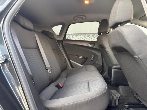 Opel Astra J с пробегом 2011 года, цена 599 000 рублей, 185159 км, хэтчбек, Автокод Объявления