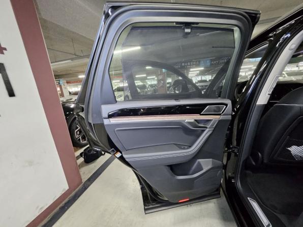 Новый Volkswagen Touareg III Рестайлинг 2025 года, цена 11 990 000 рублей, внедорожник, Автокод Объявления