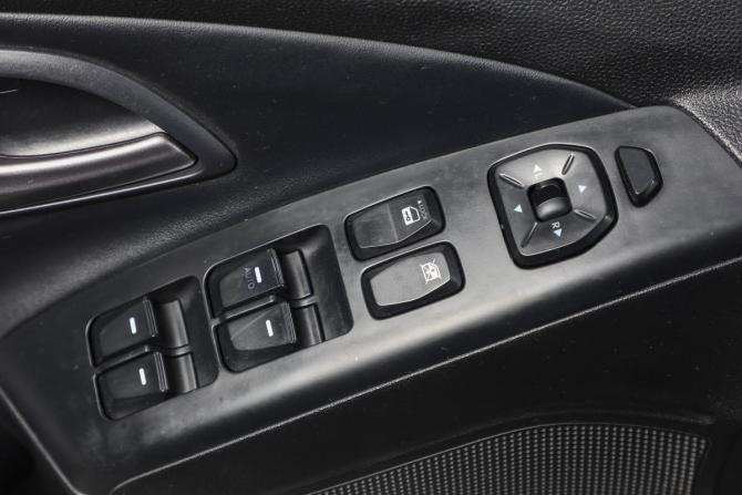 Hyundai ix35 I Рестайлинг с пробегом 2013 года, цена 1 399 000 рублей, 127511 км, внедорожник, Автокод Объявления