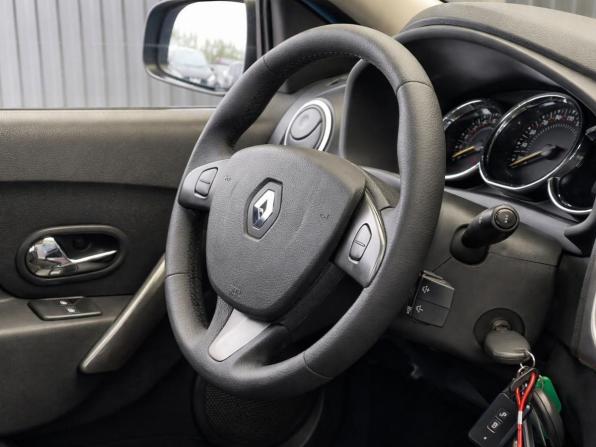 Renault Sandero II с пробегом 2014 года, цена 877 000 рублей, 115404 км, хэтчбек, Автокод Объявления
