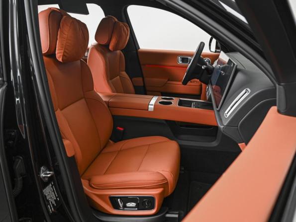 Li Auto (Lixiang) L7 I Рестайлинг с пробегом 2025 года, цена 7 800 000 рублей, 806 км, внедорожник, Автокод Объявления