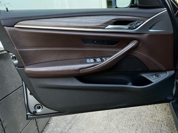 BMW 5 серии VII (G30/G31/G38) с пробегом 2019 года, цена 3 990 000 рублей, 98059 км, седан, Автокод Объявления