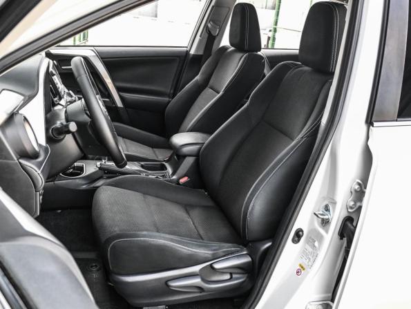 Toyota RAV4 IV (XA40) Рестайлинг с пробегом 2016 года, цена 1 999 000 рублей, 151980 км, внедорожник, Автокод Объявления