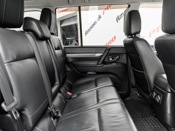Mitsubishi Pajero IV Рестайлинг 1 с пробегом 2011 года, цена 1 980 000 рублей, 197581 км, внедорожник, Автокод Объявления