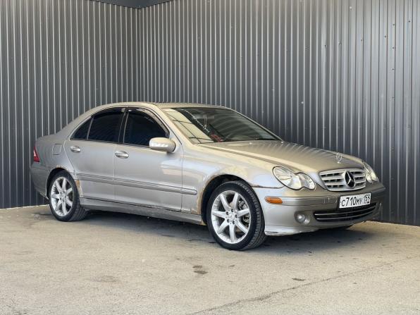 Mercedes-Benz C-Класс II (W203) Рестайлинг с пробегом 2004 года, цена 370 000 рублей, 380000 км, седан, Автокод Объявления