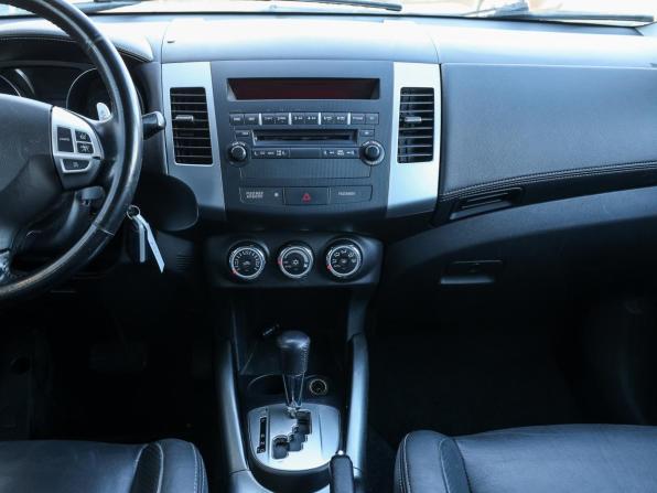 Citroen C-Crosser с пробегом 2010 года, цена 898 000 рублей, 296300 км, внедорожник, Автокод Объявления