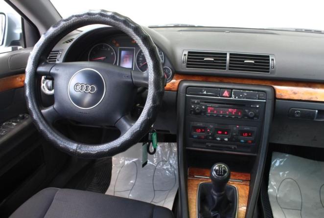 Audi A4 II (B6) с пробегом 2001 года, цена 450 000 рублей, 439482 км, седан, Автокод Объявления