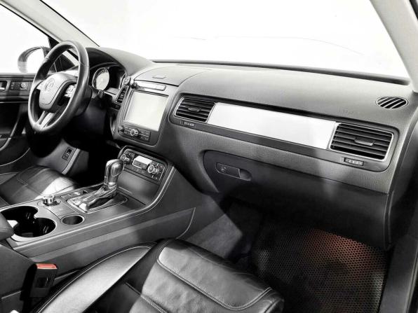Volkswagen Touareg II с пробегом 2011 года, цена 1 340 000 рублей, 319081 км, внедорожник, Автокод Объявления