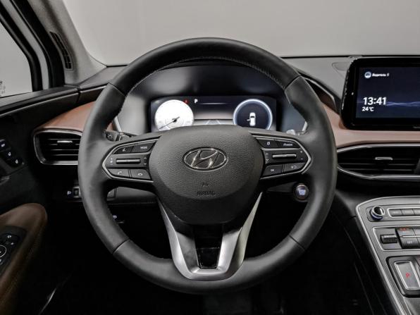 Hyundai Santa Fe IV Рестайлинг с пробегом 2021 года, цена 3 790 000 рублей, 43324 км, внедорожник, Автокод Объявления