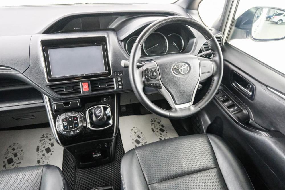 Toyota Esquire I Красноярск  - изображение 10
