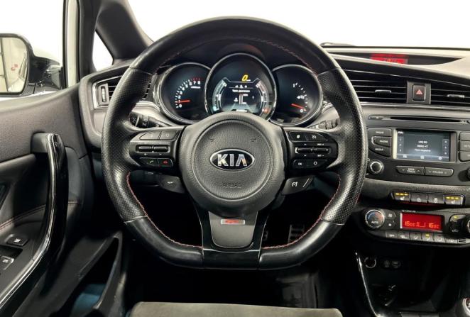 Kia Ceed GT I с пробегом 2015 года, цена 1 570 000 рублей, 154956 км, хэтчбек, Автокод Объявления