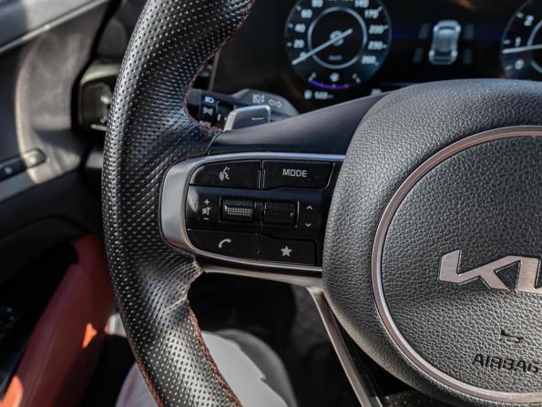 Kia Sportage V с пробегом 2024 года, цена 3 780 000 рублей, 68317 км, внедорожник, Автокод Объявления