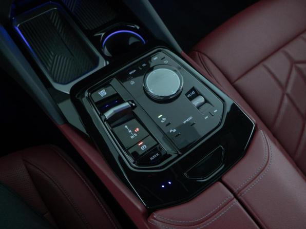 BMW 5 серии VIII (G60/G61/G68) с пробегом 2024 года, цена 6 797 434 рубля, 21714 км, седан, Автокод Объявления