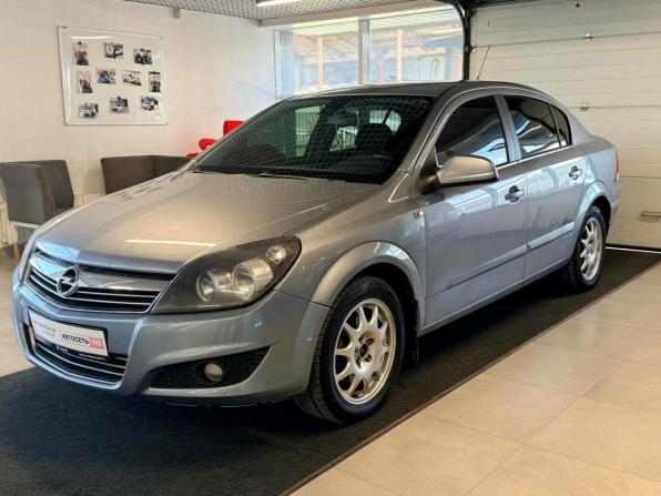 Opel Astra H Рестайлинг с пробегом 2010 года, цена 541 213 рублей, 194607 км, седан, Автокод Объявления