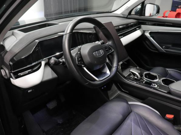 Geely Atlas II с пробегом 2024 года, цена 2 850 000 рублей, 51406 км, внедорожник, Автокод Объявления