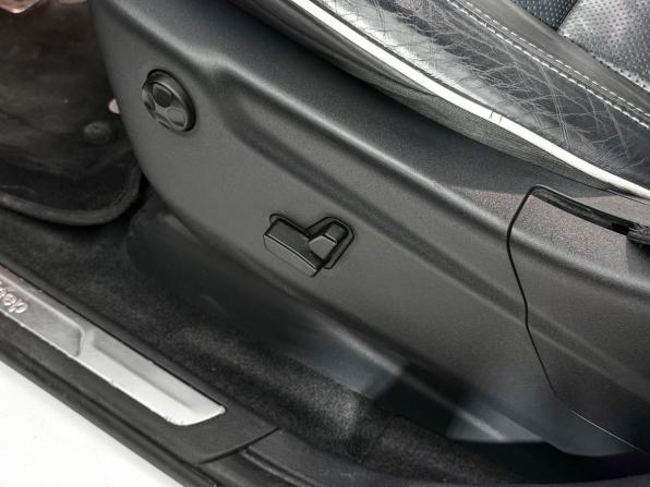 Jeep Grand Cherokee IV (WK2) Рестайлинг с пробегом 2014 года, цена 2 100 000 рублей, 230296 км, внедорожник, Автокод Объявления