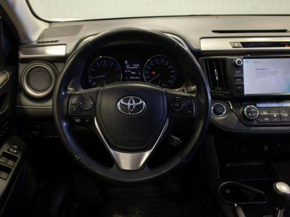 Toyota RAV4 IV (XA40) Рестайлинг с пробегом 2018 года, цена 2 750 000 рублей, 199902 км, внедорожник, Автокод Объявления