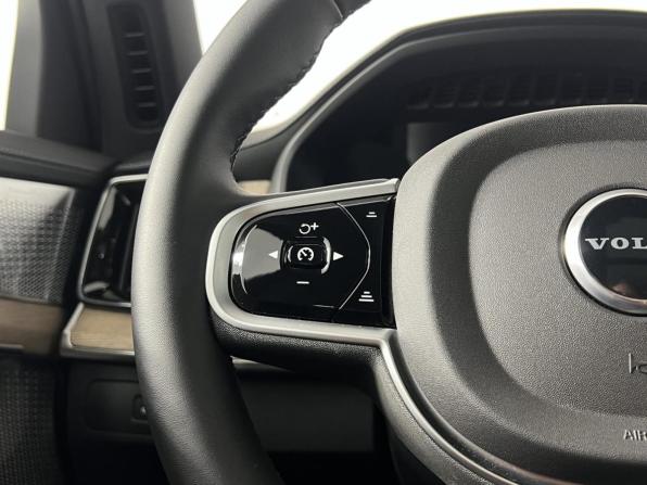 Volvo XC90 II Рестайлинг 2 с пробегом 2025 года, цена 10 350 900 рублей, 4164 км, внедорожник, Автокод Объявления