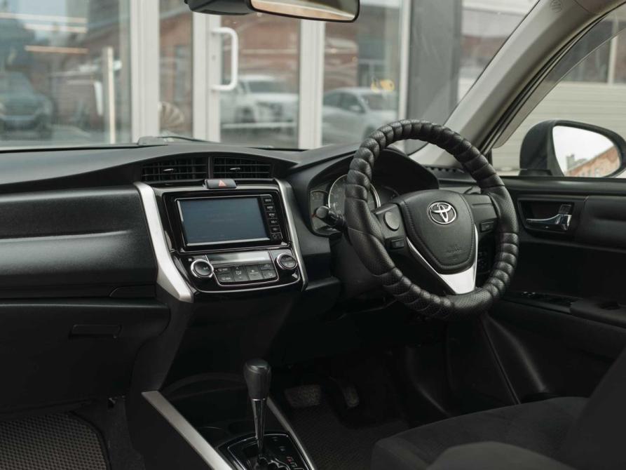 Toyota Corolla XI (E160 E170 E180) Рестайлинг 1 Новосибирск  - изображение 10
