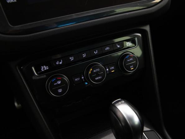 Volkswagen Tiguan II с пробегом 2019 года, цена 2 699 000 рублей, 124816 км, внедорожник, Автокод Объявления