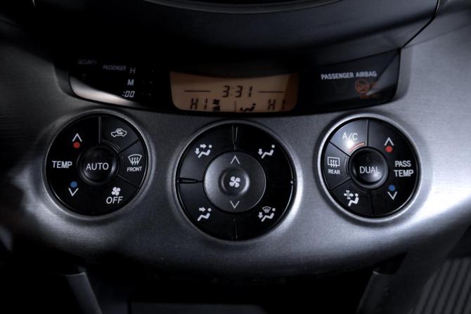 Toyota RAV4 III (XA30) с пробегом 2010 года, цена 1 399 000 рублей, 258000 км, внедорожник, Автокод Объявления