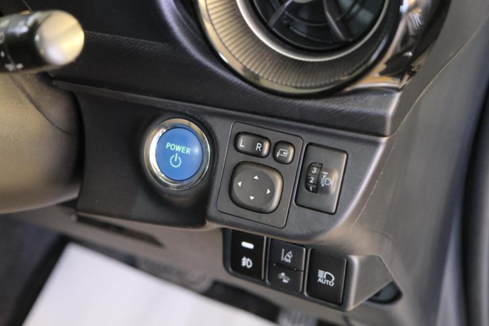 Toyota Aqua I Рестайлинг 2 Омск  - изображение 9