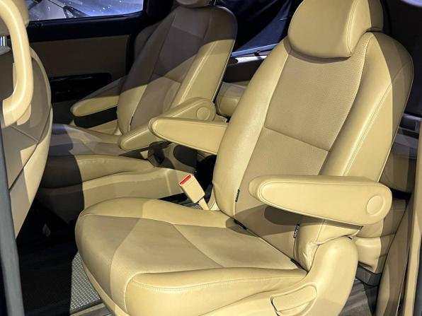 Kia Carnival III с пробегом 2018 года, цена 2 680 000 рублей, 187000 км, минивэн, Автокод Объявления