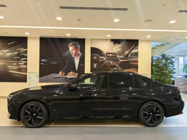 Новый BMW 7 серии VII (G70) 2025 года, цена 22 186 795 рублей, седан, Автокод Объявления