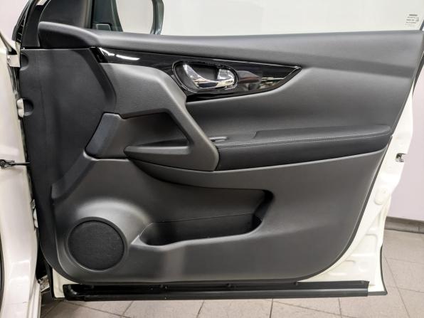 Nissan Qashqai II с пробегом 2018 года, цена 1 585 000 рублей, 106759 км, внедорожник, Автокод Объявления