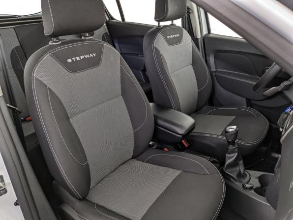 Renault Sandero II Рестайлинг с пробегом 2022 года, цена 1 525 000 рублей, 13800 км, хэтчбек, Автокод Объявления